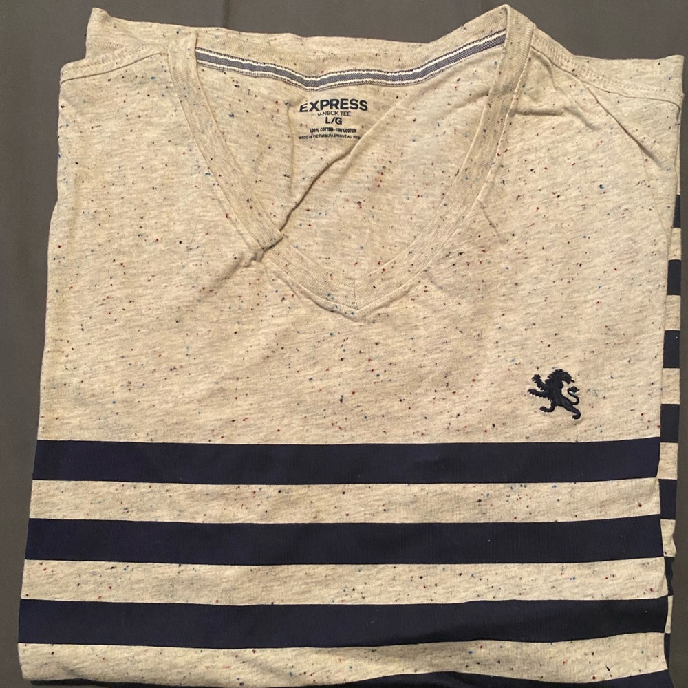 Mens V neck tee